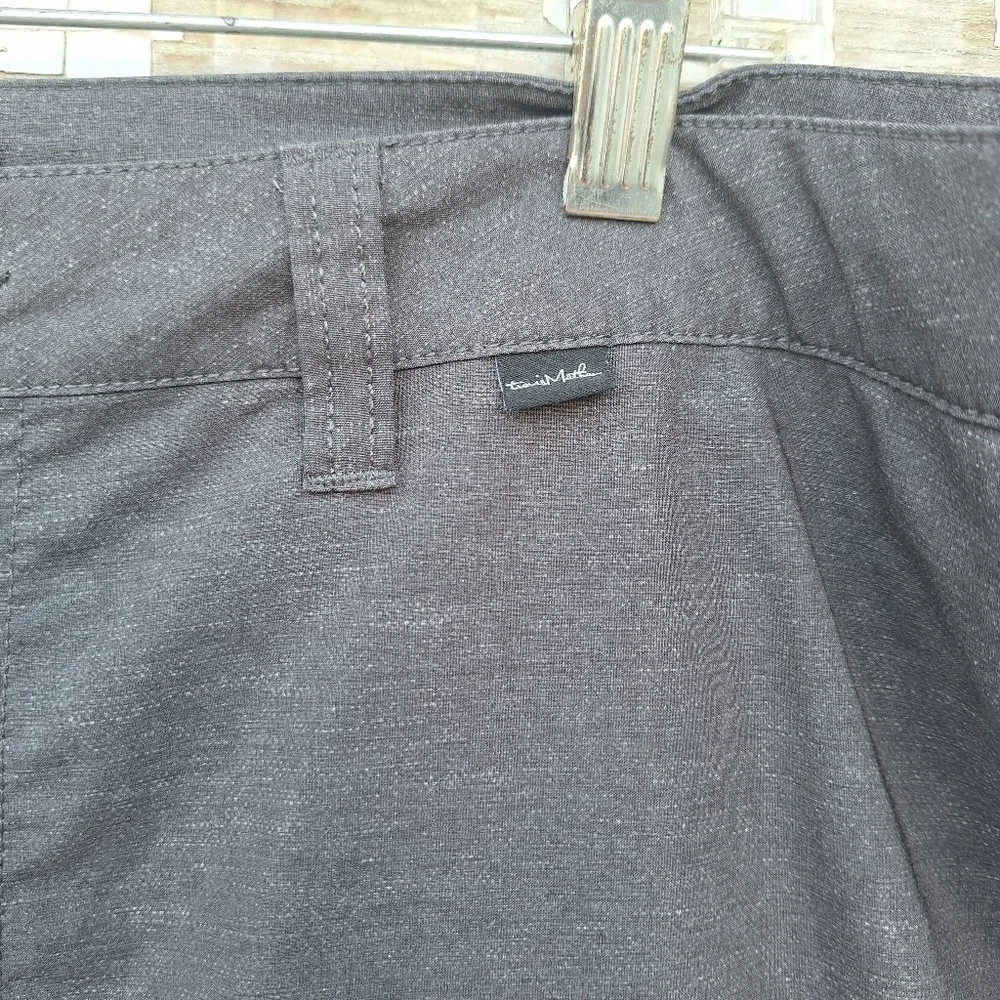 🌟 Travis Mathew Two Tone Gray Golf Shorts Size 36